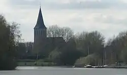 Blick über den Hasesee auf St.&nbsp;Vincentius