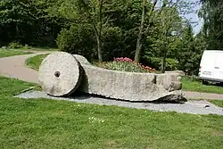 Granitskulptur von Zbigniew Fraczkiewicz