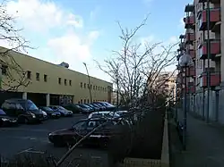 Die Kiste (Teilansicht, links)