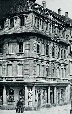 Einhorn-Apotheke, Detail