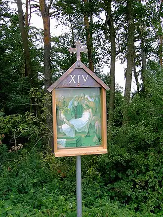Stangenbild: Kreuzwegstation 14 bei Heimlichleiden, Niederbayern