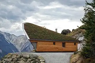 Heliodom in Erschmatt, Dachseite mit nördlicher Ausrichtung (Sommer-Sonne)