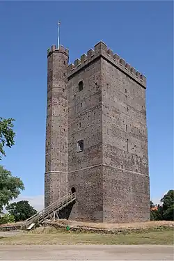 Erhaltener Turm Kärnan (um 1320) der abgetragenen Burg in Helsingborg, Schweden