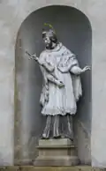 Figur des Hl. Johann Nepomuk auf der Nordseite