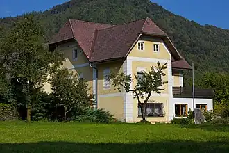 Sensenschmiede unter der Linde