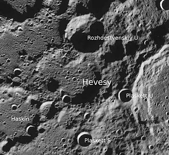 Hevesy und Umgebung (Norden oben, LROC-WAC Photo)