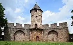 Hexenturm mit Teil der Stadtmauer