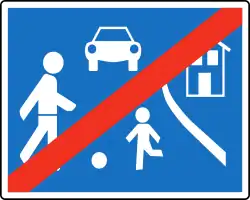 Hinweiszeichen „Ende Wohnstraße“: Beim Verlassen gilt die Fließverkehrsregel.