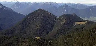 Der Hirschberg und Ölrain vom Heimgarten aus gesehen