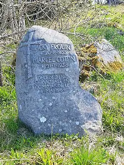 Gedenkstein für Jacky Frouin und Marcel Cottin († 1964).