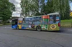 Bus mit Weißbier-Werbung von Püls-Bräu
