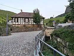 Gebäude der Hofkammer unterhalb der Weinlage