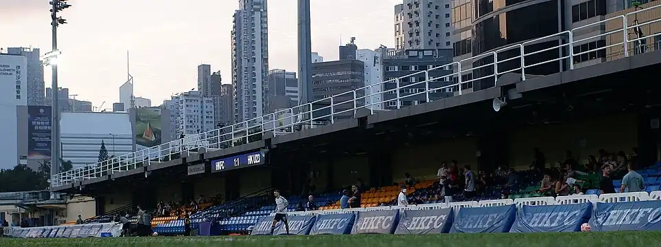 Haupttribüne im Jahr 2023