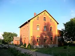 Haltepunkt Bo­de­ritz (Kr Al­ten­burg), Em­pfangs­ge­bäu­de (2017)