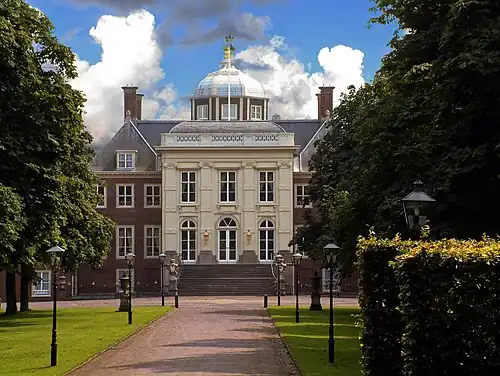 Schloss Huis ten Bosch, Wohnsitz des Königs