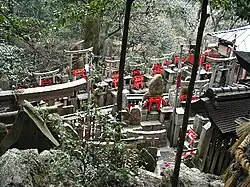 Friedhof auf dem Fushimi Inari-Taisha