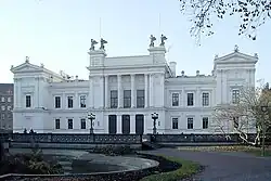 Huvudbyggnaden Hauptgebäude der Universität