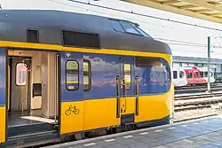 Frontpartie mit Einstiegstür