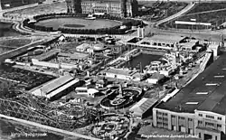 Luftaufnahme der JLZ vom Vergnügungspark zur Internationalen Pelzfach-Ausstellung 1930 in Leipzig