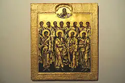 Die Zwölf Apostel, überragt von Christus Pantokrator in einem Medaillon