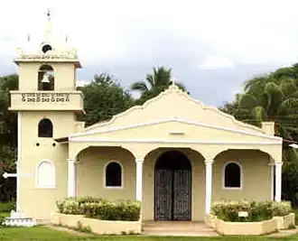 Kirche in La Raya de Santa María