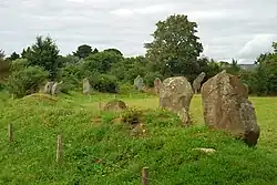 Cromlech von Kergonan – rechts hinten der „Mönch“