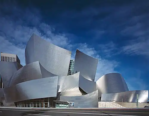 Frank Gehrys Walt Disney Concert Hall in Los Angeles (Baujahr 2003)