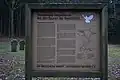 Informationstafel auf der Kriegsgräberstätte