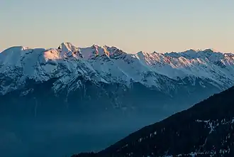 Kemacher in der Innsbrucker Nordkette, erster Gipfel rechts der Bildmitte