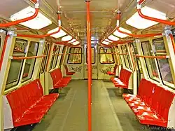 Fahrzeug der ersten Generation der Metro Bukarest mit hexagonalem Profil