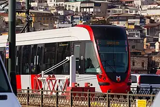 T1-"Citadis"-Wagen von Alstom in der Nähe der Station Sirkeci