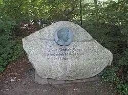 Denkmal im Cirencester-Park in Itzehoe