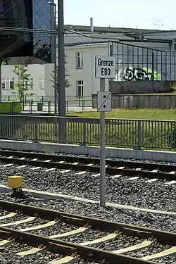 Doppelte Abrie­gel­stöße, Chem­nitz Hbf, zugleich Übergang zwischen Eisen­bahn- und Straßen­bahn­betrieb
