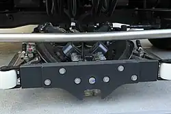 Translohr-Spurführungseinrichtung in angehobener Lage an einem Cityval-Triebwagen für die Métro Rennes