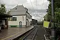 Gelbe Signalfahne im Bahnhof Oberbozen