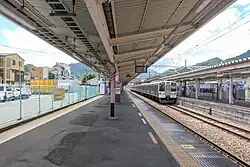 Bahnsteig der Chūō-Hauptlinie