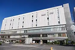 Außenansicht des westlichen Ausgangsgebäudes (Atré Urawa)