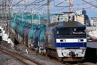 Kesselwagenzug bei Nishi-Urawa