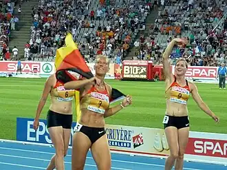 Siebenkämpferinnen auf der EM-Ehrenrunde in Barcelona 2010