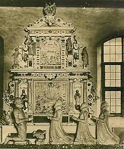 Grabdenkmal von Joachim I. von Alvensleben mit seinen drei Frauen