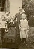 Josef Rainer mit Gattin Anna, Mutter Josefa, Tochter Maria, Sohn Josef ca. 1914