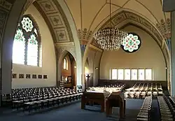 Blick in den Kirchenraum