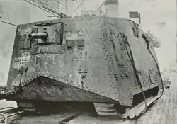 Am 14.&nbsp;Juni 1919 wird „Mephisto“ als Kriegstrophäe auf den Norman Wharf, Brisbane, entladen