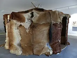 Jurte aus Pferdefellen, nach einem Grabungsbefund von Gönnersdorf