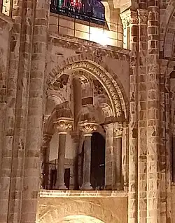 Südseite, westlichstes Joch