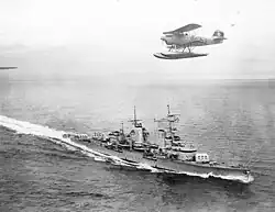 Die Köln mit einer Heinkel He 60