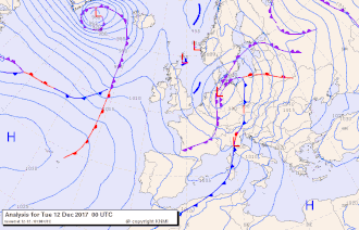 Frontensysteme Di, 12.12., 00 UTC, Warmfront über den Alpen, Kaltlufteinbruch über die Nordsee