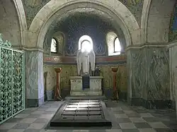 Mausoleum Lemm, Innenraum mit Glasmosaiken