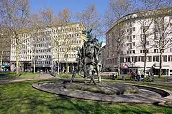 Kaiser-Wilhelm-Ring – „Gothaer-Brunnen“ (April 2010)