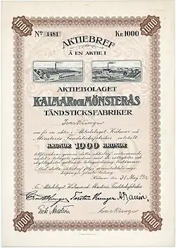 Gründeraktie der Aktiebolaget Kalmar och Mönsteras Tändsticksfabriker über 1000 Kronen, ausgegeben am 31. Mai 1912, von Ivar Kreuger auf sich selbst ausgestellt und im Original als Vorstandsmitglied unterschrieben. 1913 wurde dieses Unternehmen Teil der Aktiebolaget Förenade Tändsticksfabriker mit insgesamt 12 Fabriken und Ivar Kreuger als Geschäftsführer. 1917 aufgegangen in der Svenska Tändsticksaktiebolaget (STAB).
